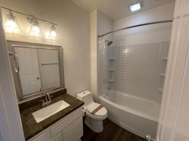 Building Photo - 2 Bedroom 2 Bath, Upper Unit Condo in the ...
