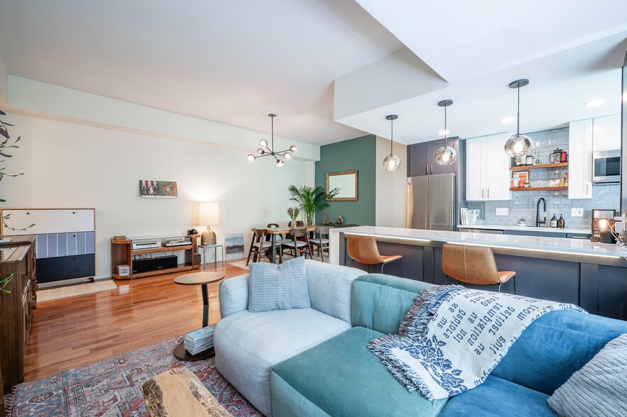 Living room, second angle - 4100 W St NW