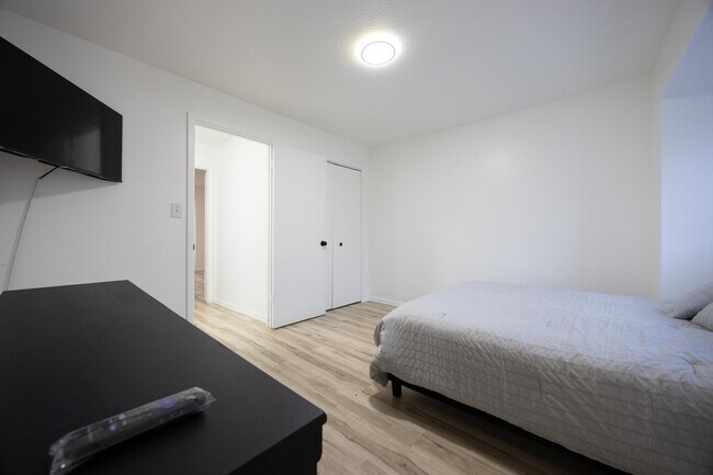 Building Photo - 27701 Mills Ave