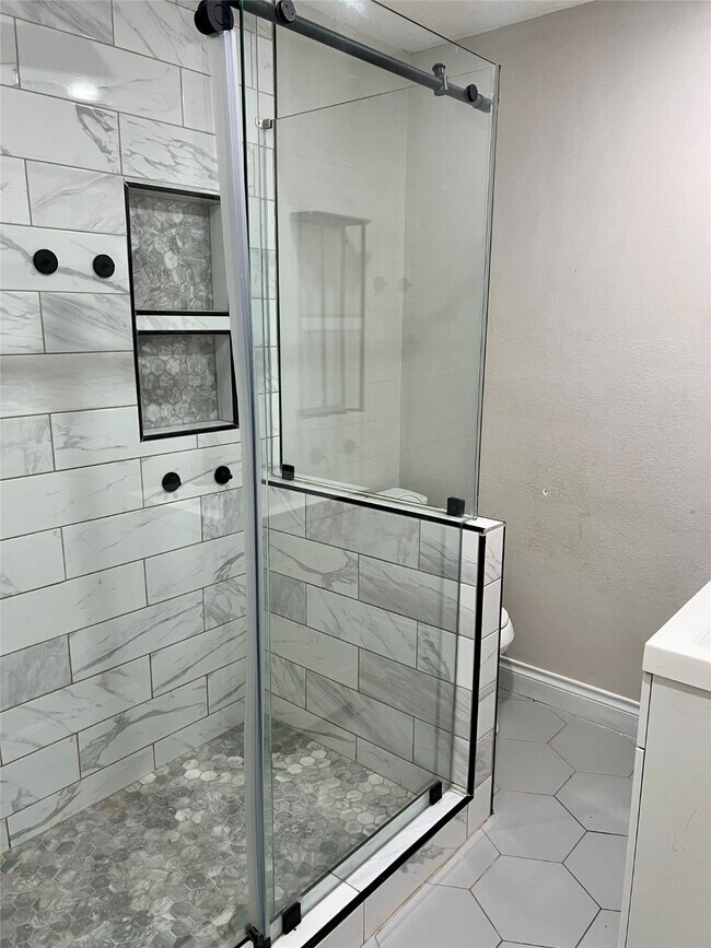 Building Photo - 3311 Crestmeadow Dr