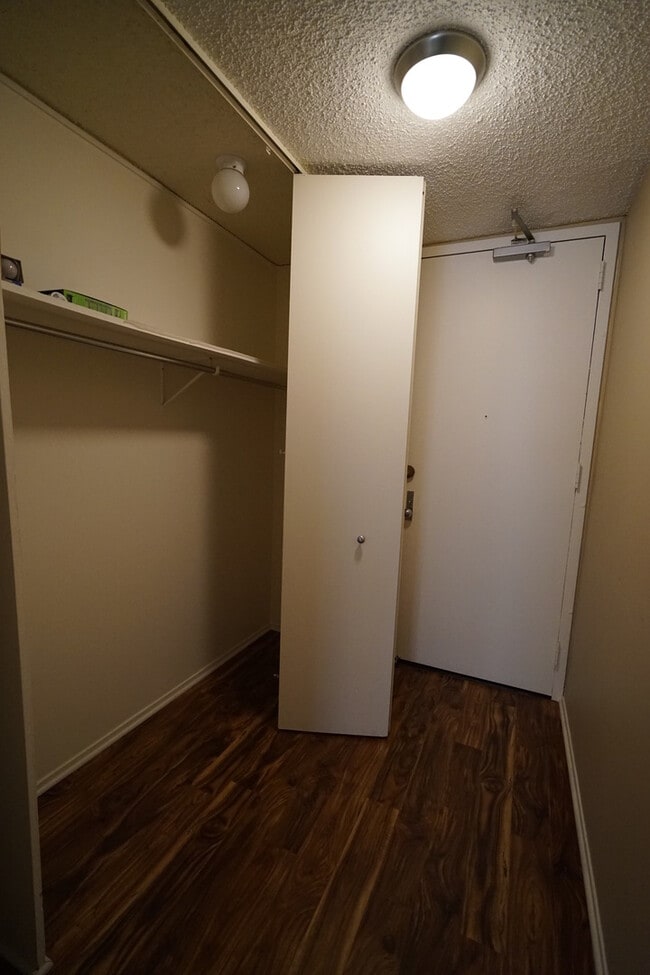 Building Photo - 30 E Huron St