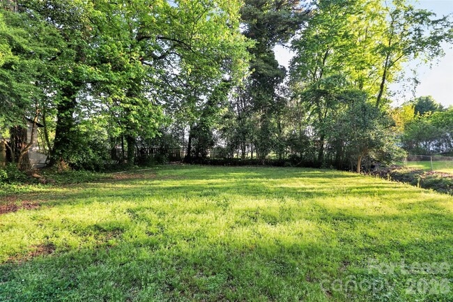 Building Photo - 2135 Purser Dr