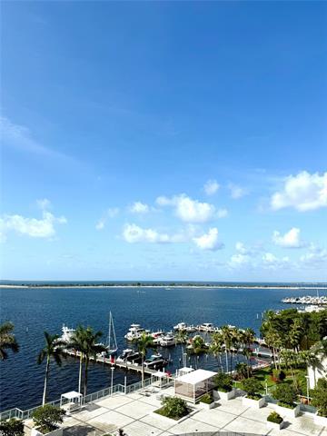 Building Photo - 1541 Brickell Ave