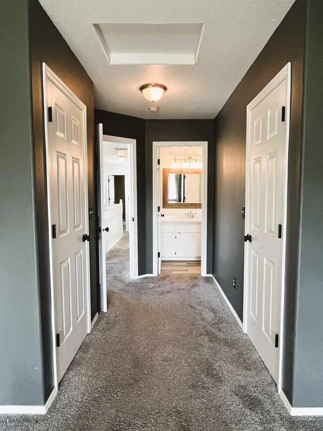 Building Photo - 3-Bedroom Home in vibrant Kenton neighborh...