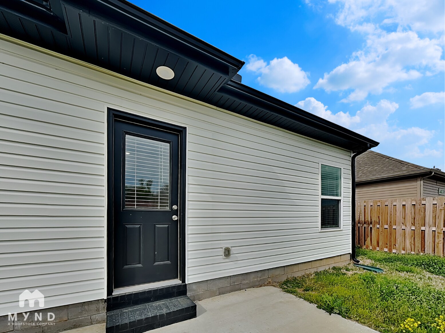 Building Photo - 1041 Pebble Pass