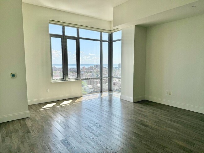 Building Photo - 1524 Sheepshead Bay Rd