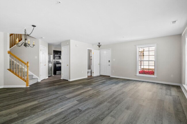 Building Photo - 2108 Bristol Dr