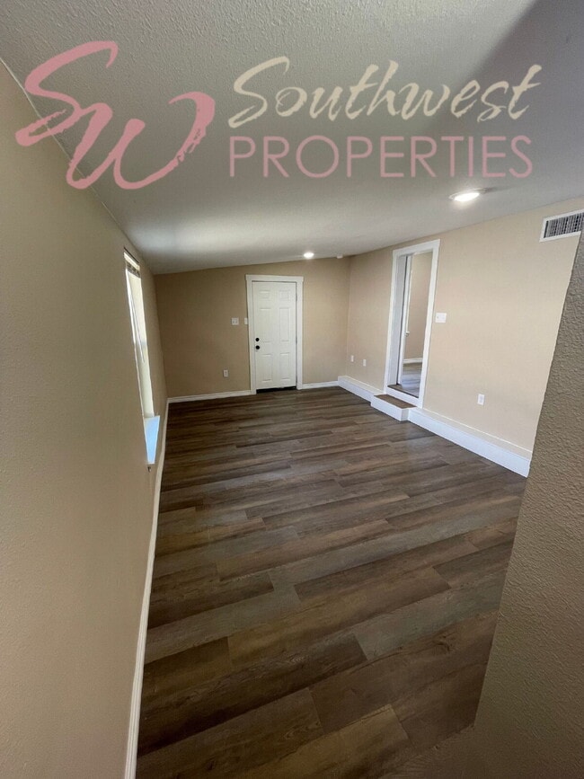 Building Photo - Newly Renovated 3 Bed / 2 Bath – Just 1 Mile from Tarleton!
