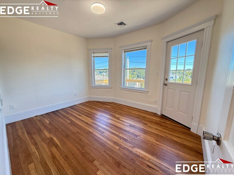 Building Photo - 96 Brayton Rd