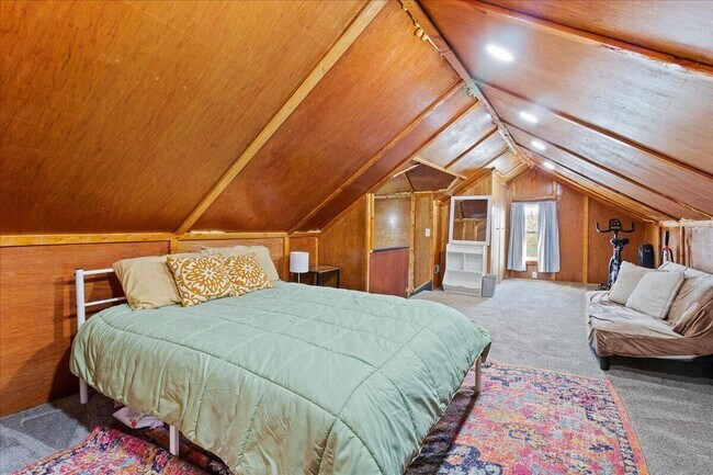 Building Photo - 40 S Richardson Ave