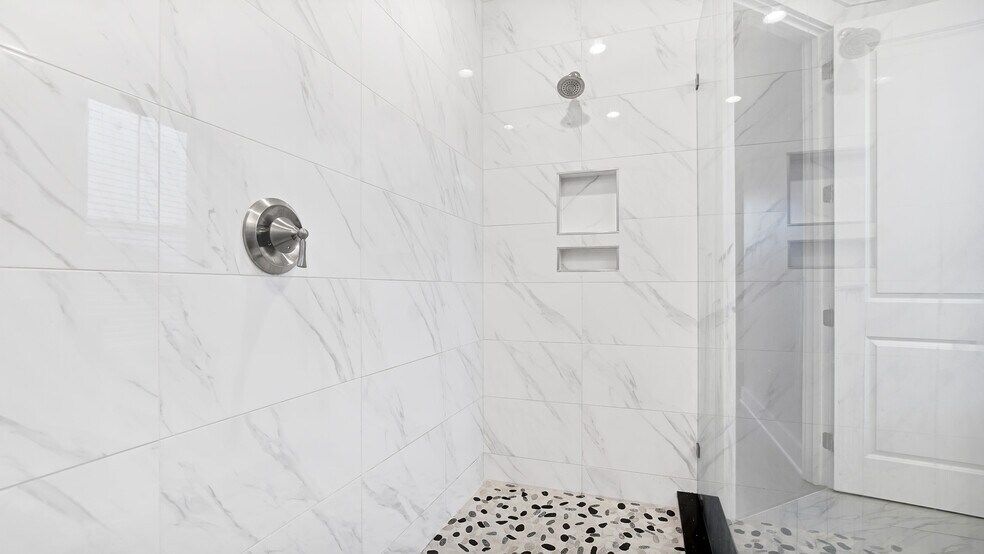 Building Photo - 1232 Bluestem Street