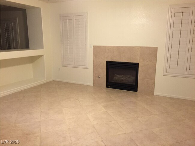 Building Photo - 1576 Comfort Hills St