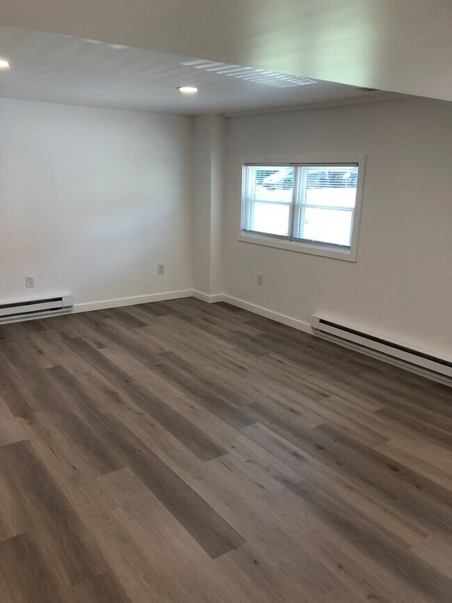 Building Photo - 125 Lockart Plaza