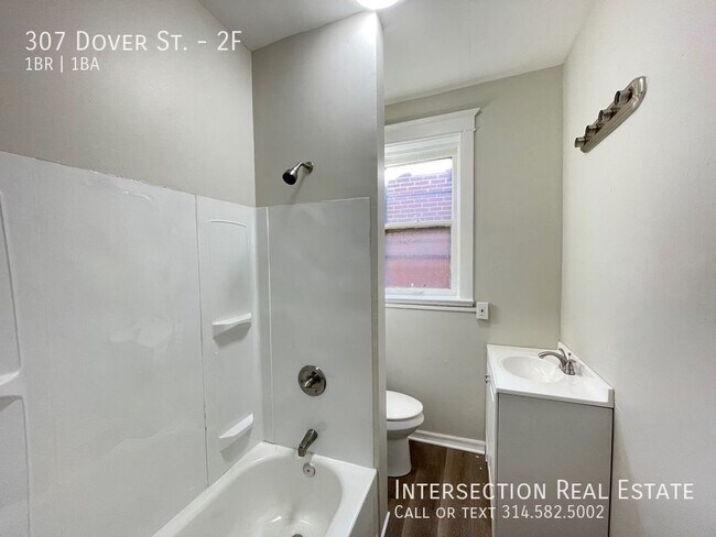 Building Photo - 307 Dover St