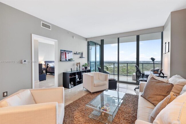 Building Photo - 601 NE 36th St