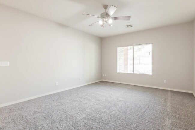 Building Photo - 59 W Calle Bayeta