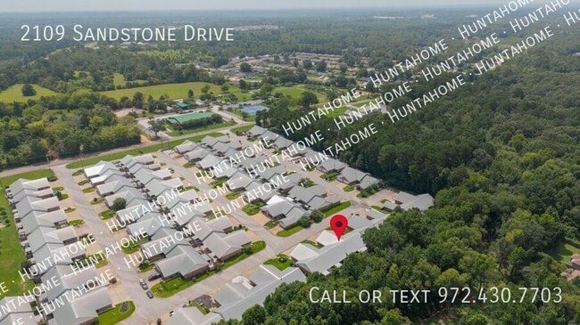 Building Photo - 2109 Sandstone Dr