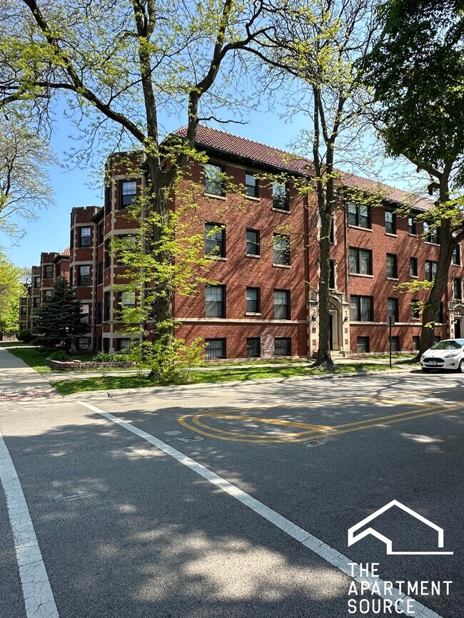 Building Photo - 1031 Dempster St