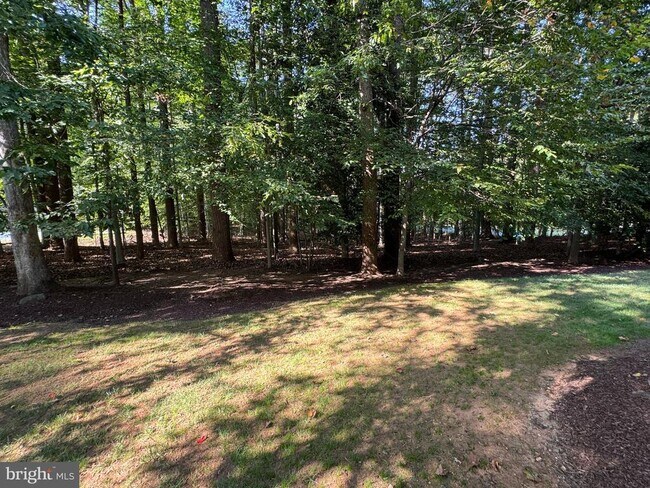 Building Photo - 9454 Newbridge Dr