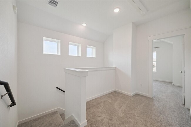 Building Photo - 7419 Casuna Ln