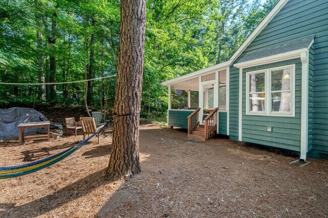 Building Photo - Charming 3br 2ba Saltbox Home in Peaceful,...