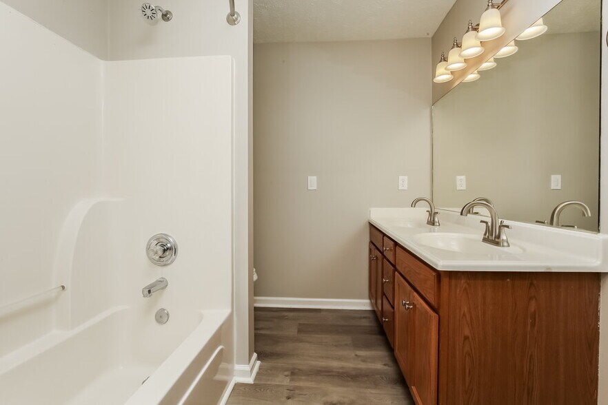 Building Photo - 1111 Nahanee Ct