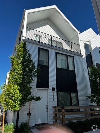 Building Photo - 1183 S Reed Way