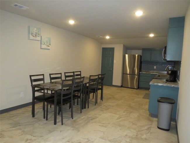 Building Photo - 12069 Joyce Ln