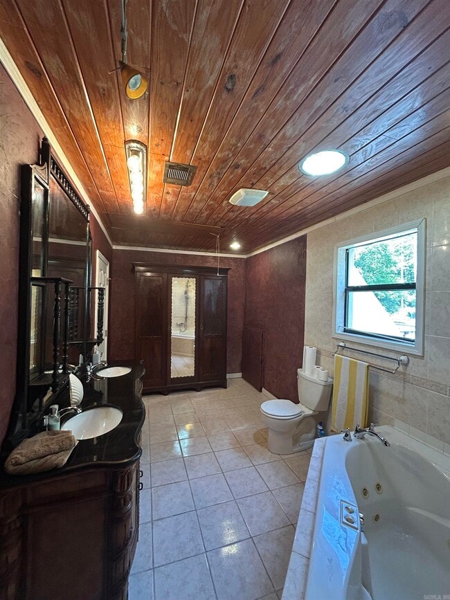 Building Photo - 116 Pineapple Dr