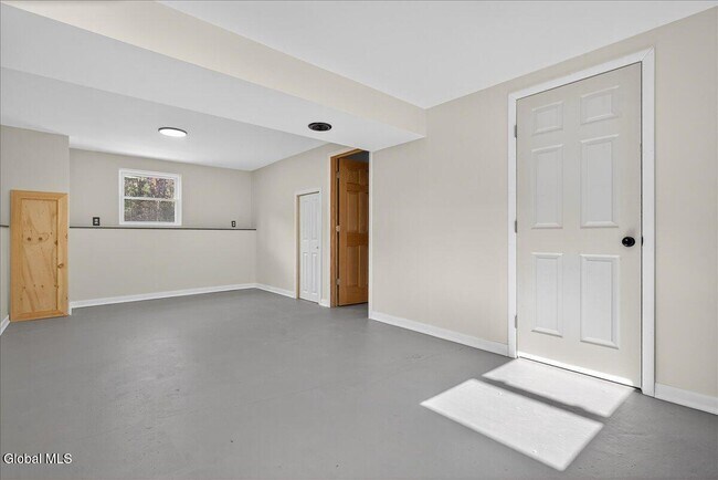 Building Photo - 12 Kristan Dr