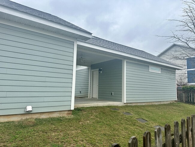 Building Photo - 1715 Brush Hill Rd