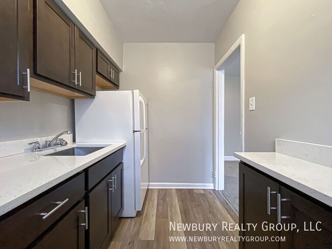 Building Photo - Welcome to WestWood Apartments: Your 2 Bed...