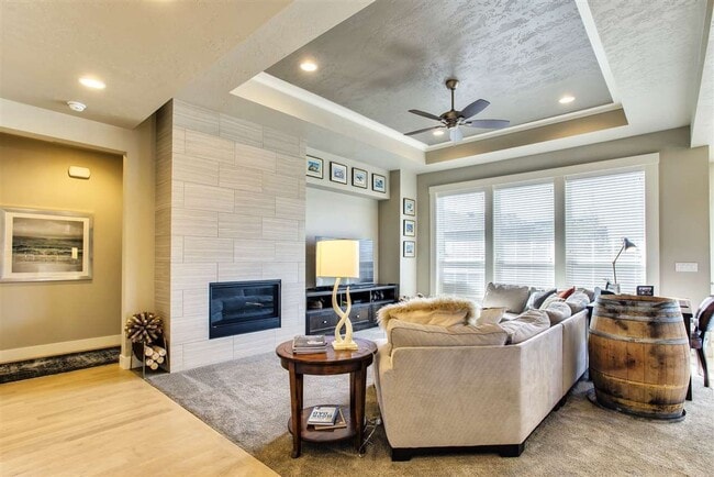 Building Photo - Beautiful 3 bed, 2 bath home in SpurWing Greens Subdivision!