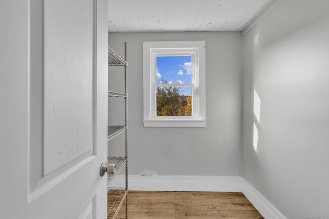 Building Photo - 82 Water St