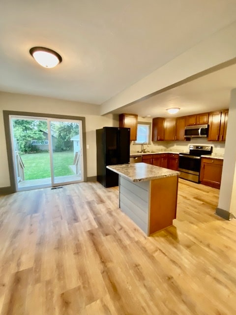 Building Photo - 716 E Randall St