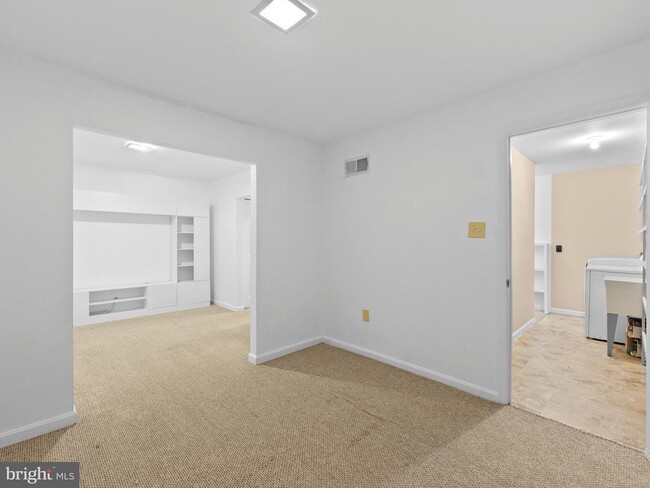Building Photo - 2459 Pyrenees Ct
