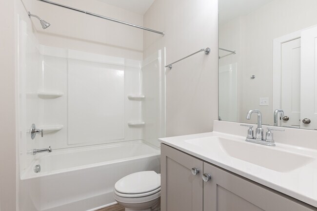 Building Photo - 84 Adore Ct SE