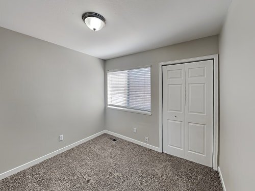 Building Photo - 6143 Oakwood Blvd