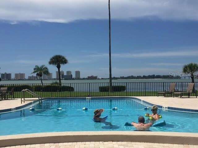 Building Photo - 100 Oakmont Ln