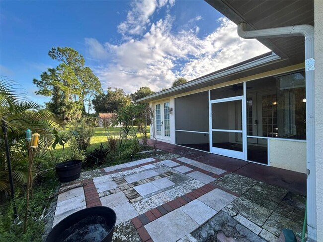 Building Photo - 1225 Gerona Terrace