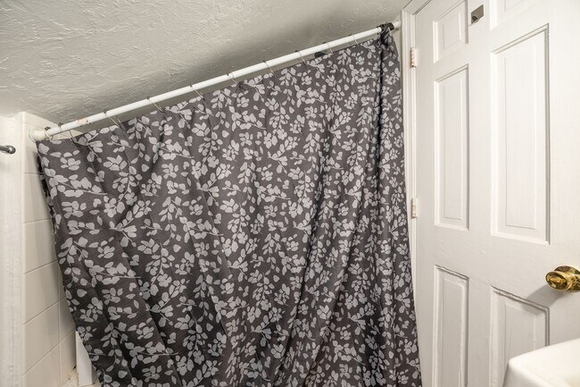 Building Photo - 1254 SW 9th Rd