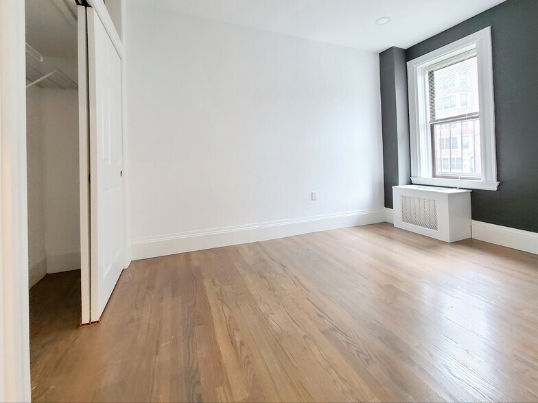 Building Photo - 501 Beacon St