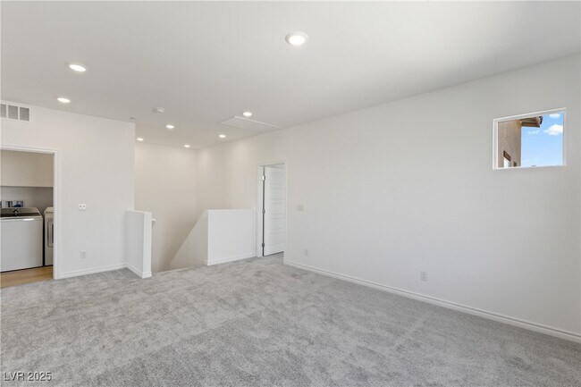 Building Photo - 2502 Vittora Pointe St