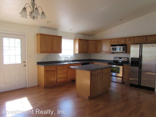 Building Photo - 3 br, 2 bath House - 101 Valley Way Dr.