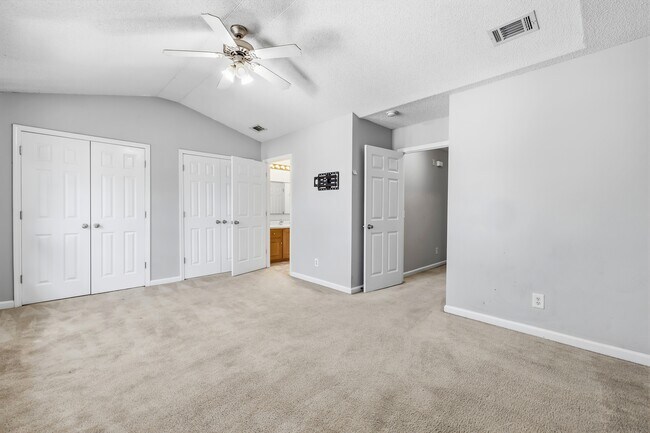 Building Photo - 777 King George Blvd