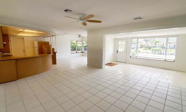 Building Photo - 428 Park Ln Dr