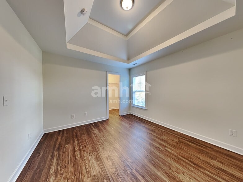 Building Photo - 212 E Quailwood Dr