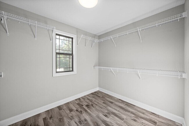 Building Photo - 1381 Morning Star Dr