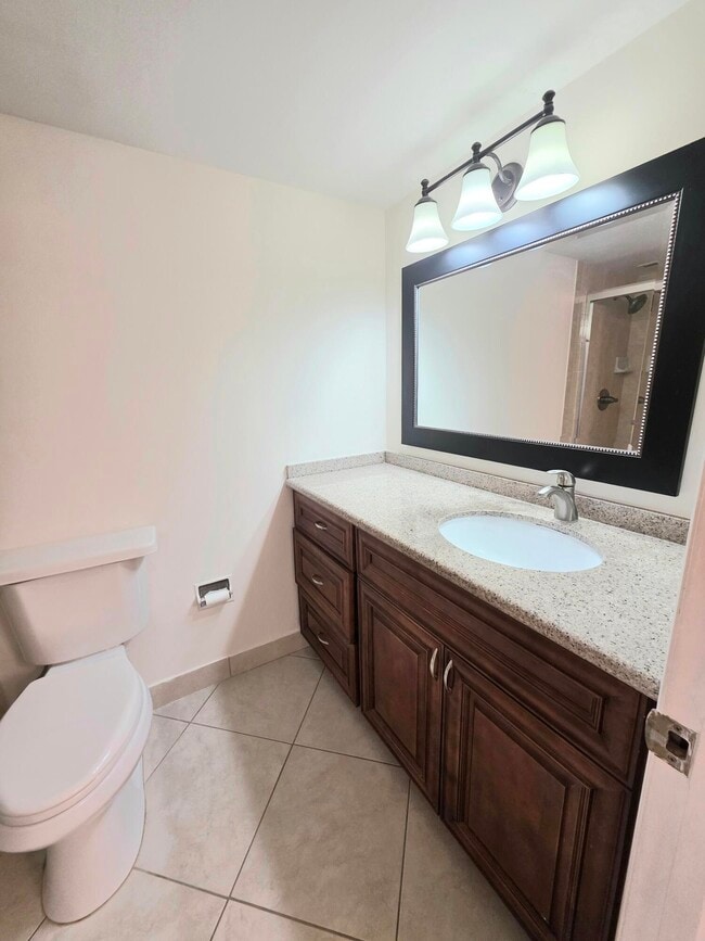 Building Photo - 3100 NE 48th Ct