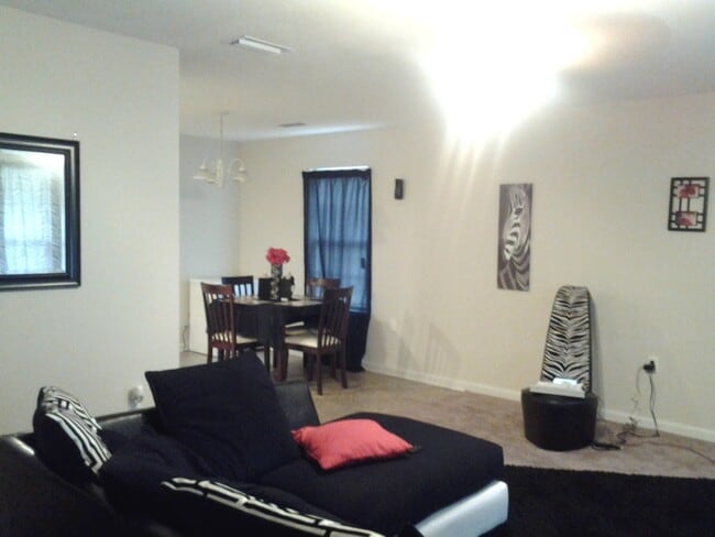 Building Photo - 3bedrooms 2 baths single family home available March 2022 in Qunicy Fl